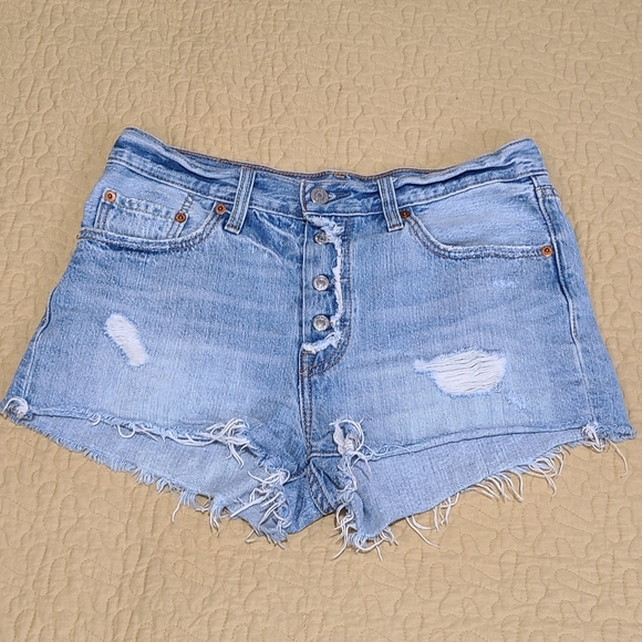Levi's Pants - Levi's 501 distressed cut off jean shorts size 27